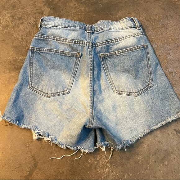 PLT High waisted denim jean shorts - Picture 4 of 5